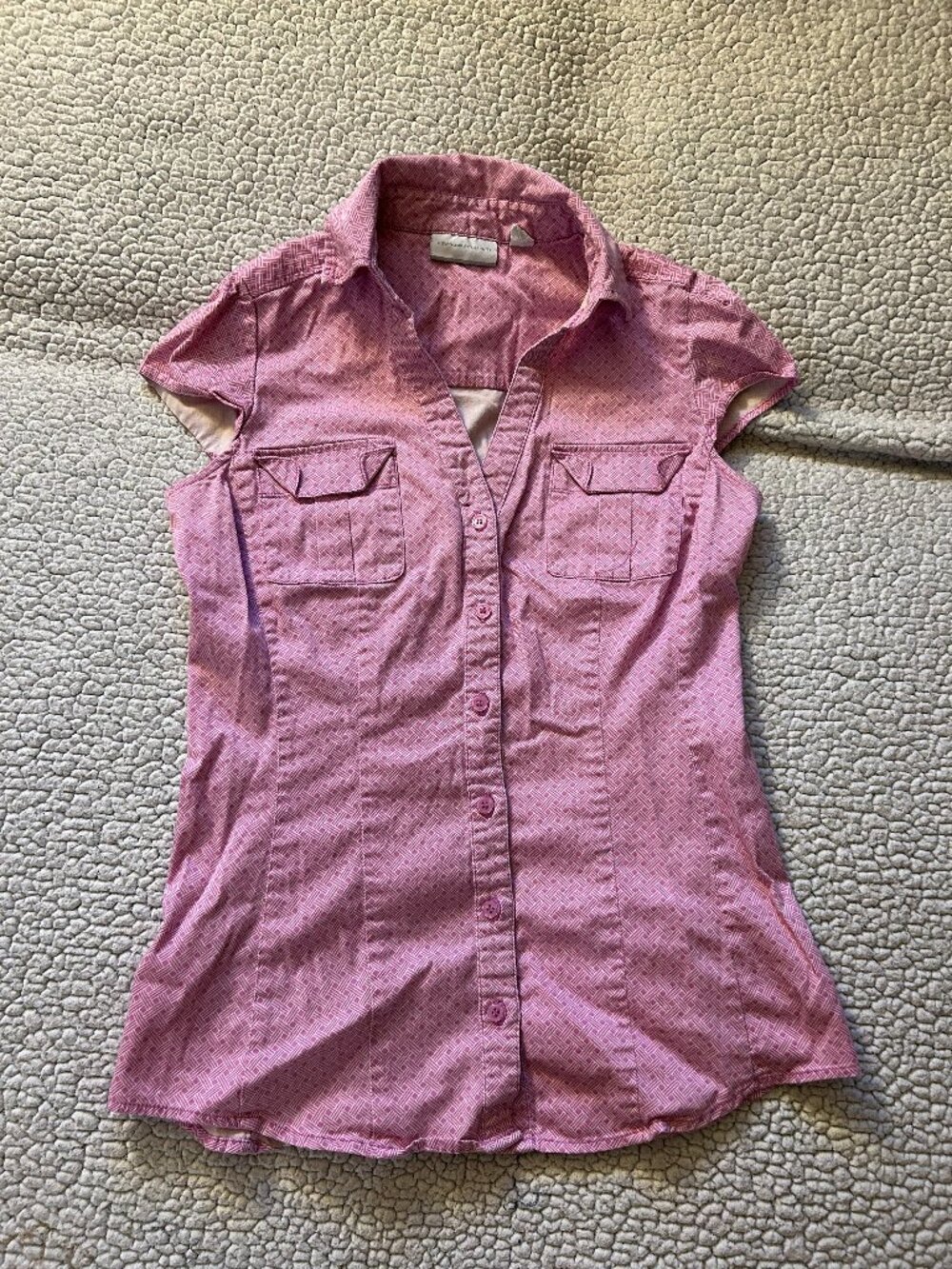 New York & Company -- pink short sleeve button up collared blouse